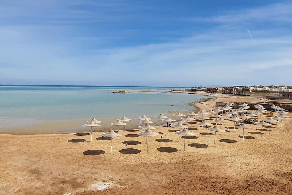Casablanca Beach Direct Sea View Tow Bedroom Apartment Hurghada Bagian luar foto